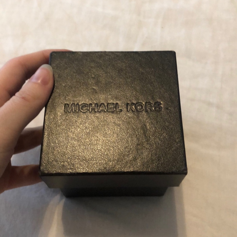 Michael Kors square faced gold watch - Picture 7 of 7